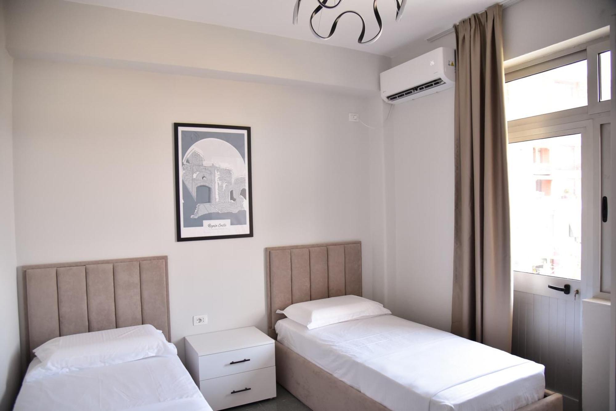 City Center Inn Shkodër Exteriör bild
